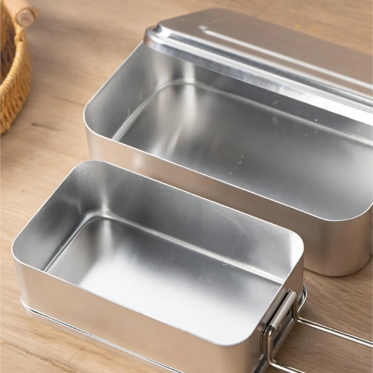 Camping Cookware, Outdoor Camping Cooking Can Be Heated by Open Fire Picnic Aluminum Lunch Box Iron Lunch Box Portable Stove(12.5x21.5cm)