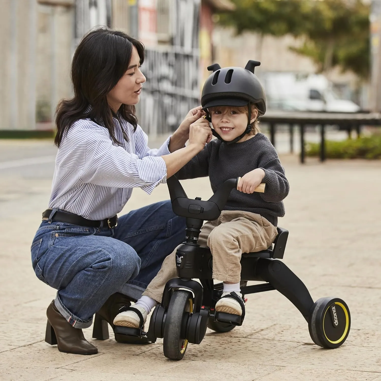 Doona Liki Trike, Midnight Edition - 5-in-1 Compact, Foldable Tricycle - Suitable for Toddlers 10 to 36 Months