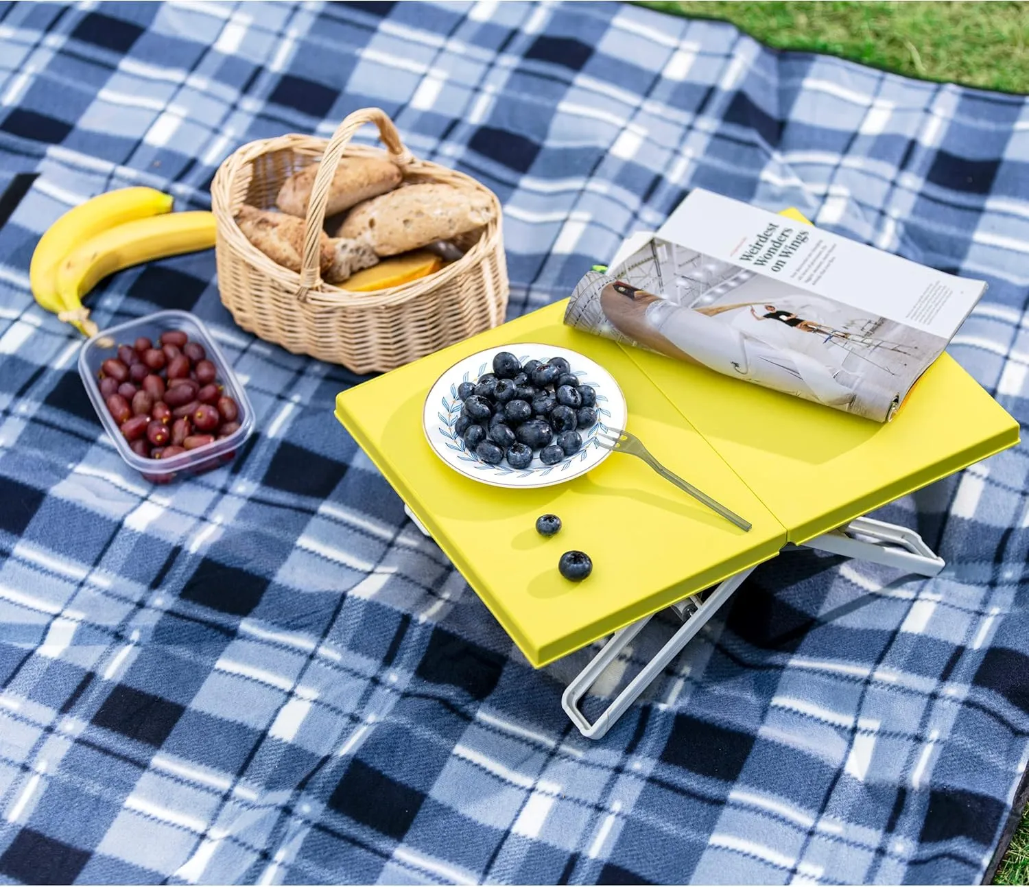 Maarch Small Beach Table for Sand Foldable, Small Laptop Tray Table, Portable Mini Low Picnic Camping Table, Lemon