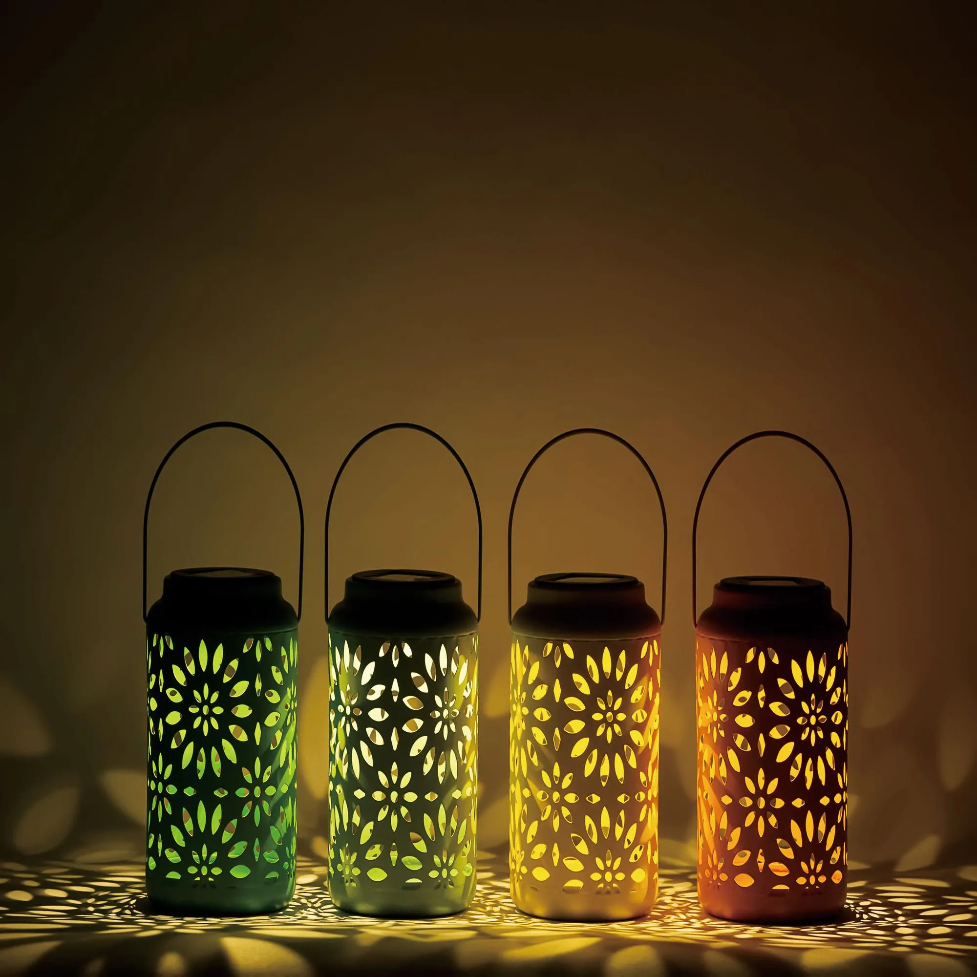 Metal Garden Solar Light Lantern S/4