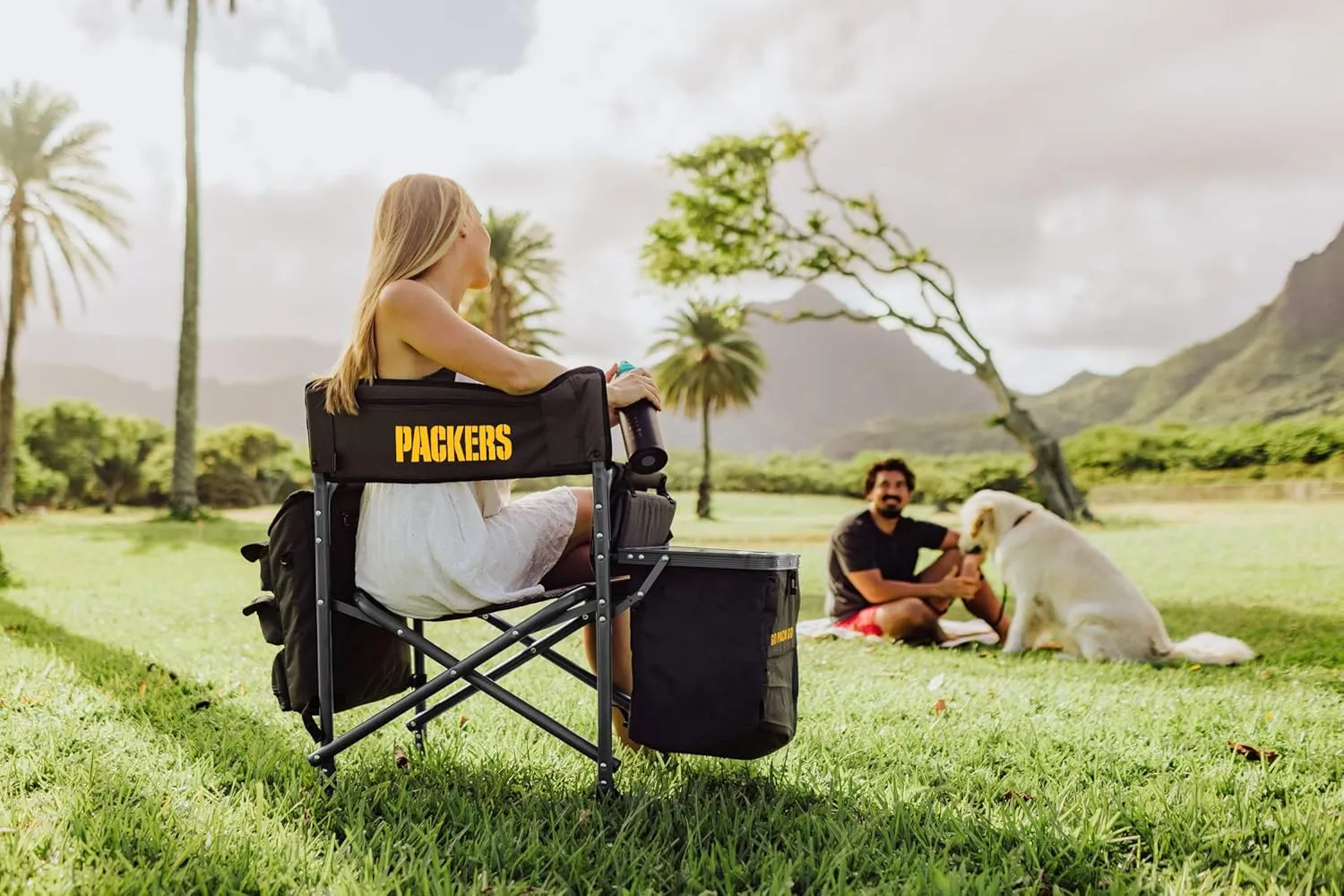 PICNIC TIME NFL Unisex-Adult NFL Fusion Camping Chair with Side Table and Soft Cooler, Beach Chair for Adults, Lawn Chair