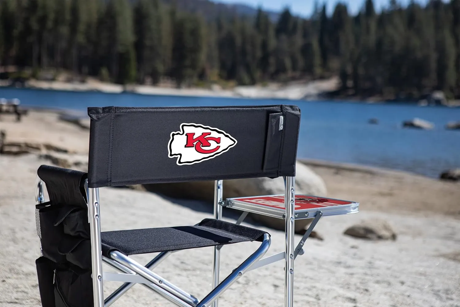 PICNIC TIME NFL Unisex-Adult NFL Sports Chair with Side Table, Beach Chair, Camp Chair for Adults