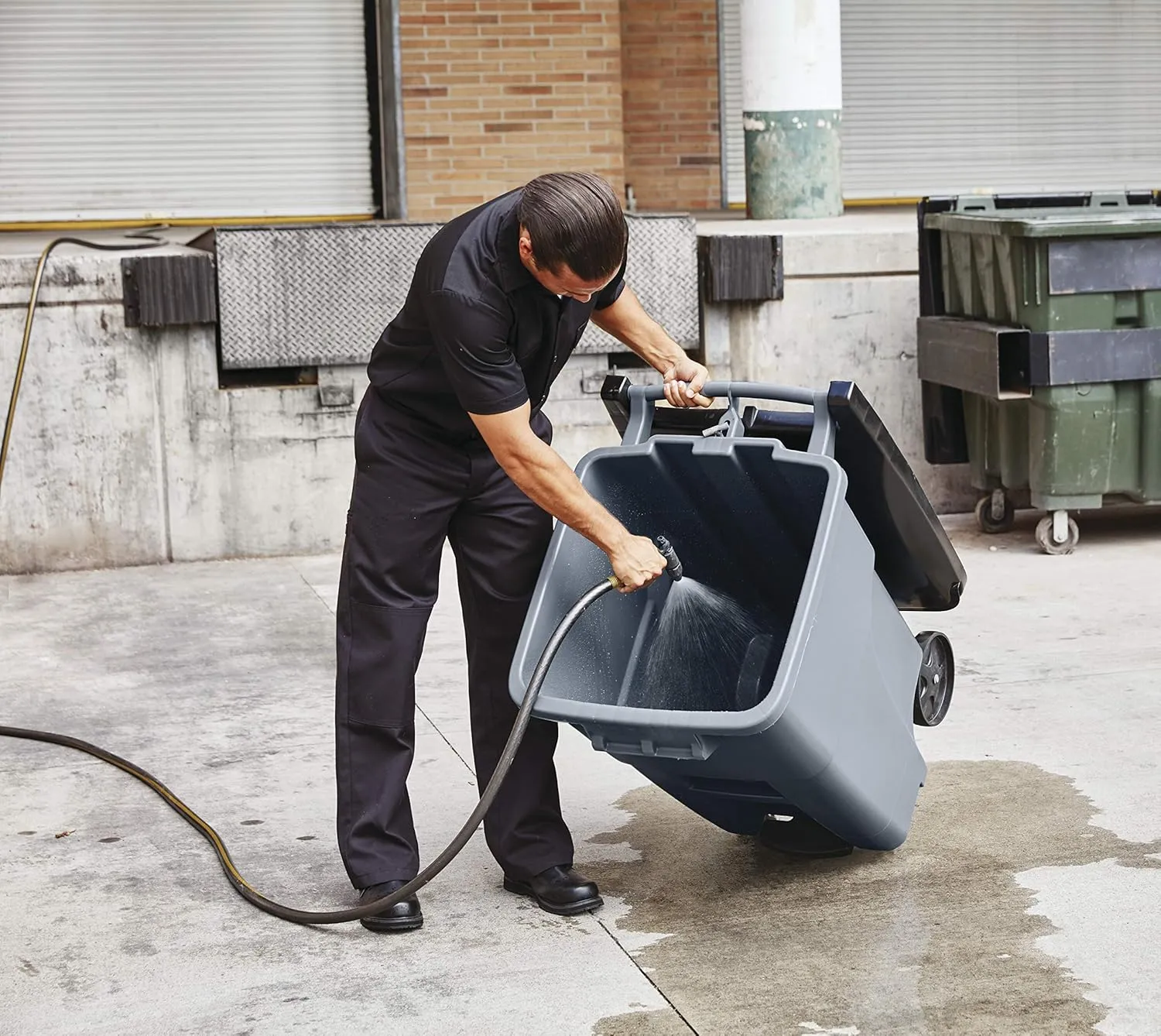 Rubbermaid Commercial Products BRUTE Rollout Heavy-Duty Wheeled Recycling Can/Bin, 50-Gallon, Blue Recycling, for Restaurants/Hospitals/Offices/Warehouses/Garage