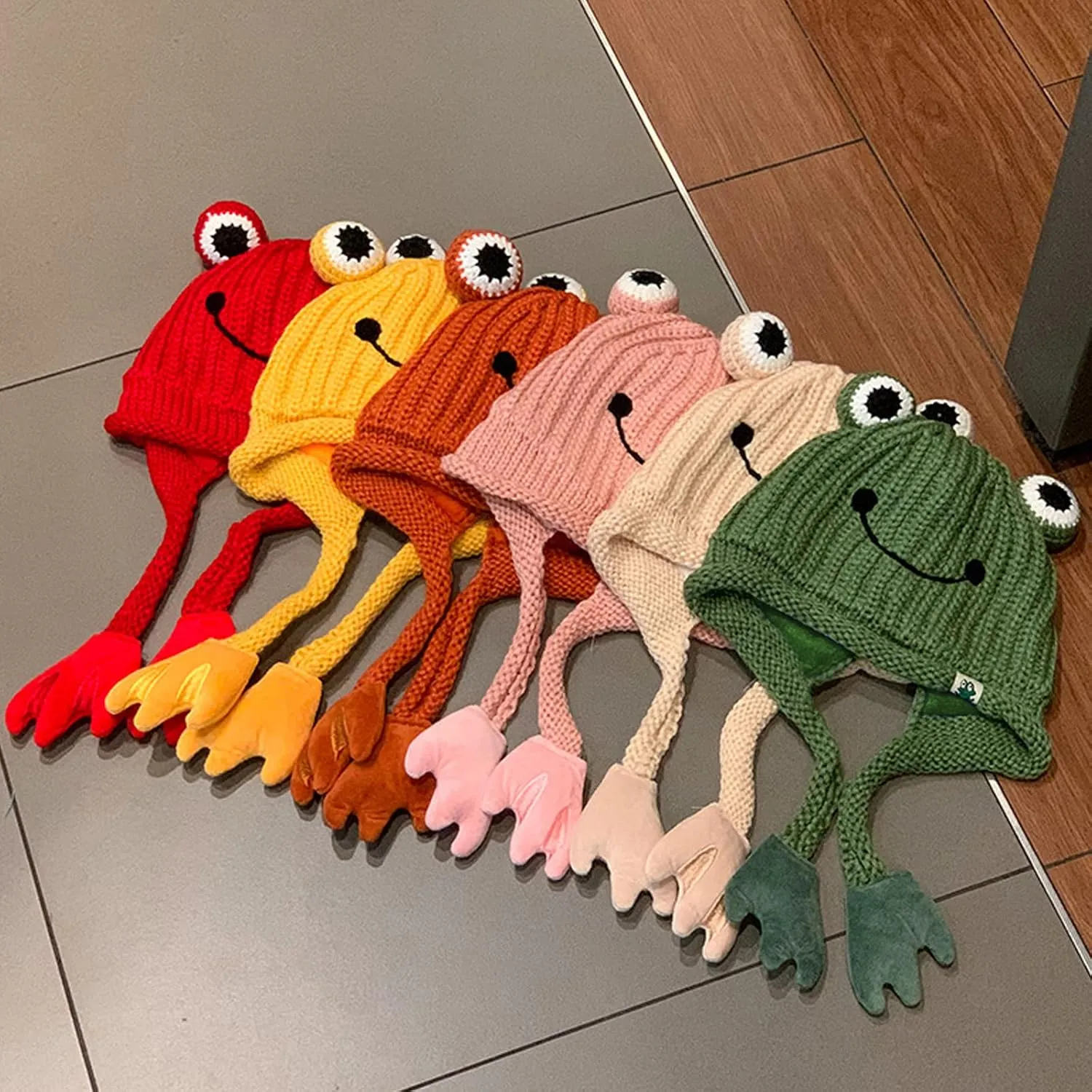 Women's Cute Frog Hat Crochet Knitted Winter Ear Protective Beanie Hat Big Eye Outdoors Autumn Cap